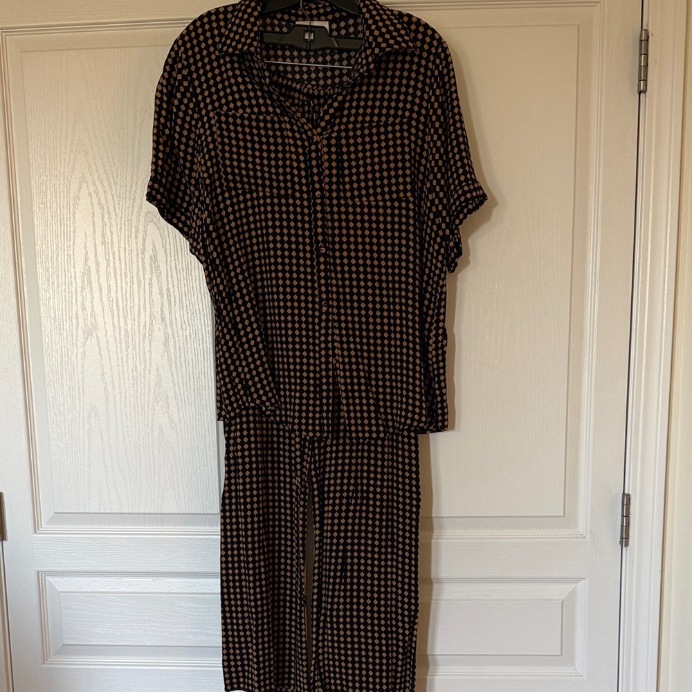 DISSH top and pant set